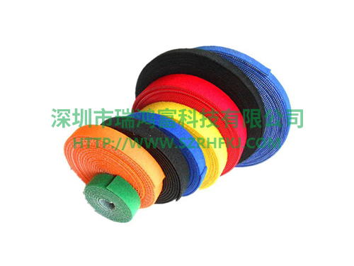 深圳市瑞鴻富科技有限公司魔術(shù)貼扎帶廠(chǎng)家 產(chǎn)品介紹:背對(duì)背型魔術(shù)貼(粘扣帶)/ 魔術(shù)貼綁線(xiàn)帶特性及用途:采用進(jìn)口膠將魔術(shù)貼毛面與勾面(A+B),進(jìn)行復(fù)合,使毛勾不在同一面上。用在電線(xiàn)電纜、光纖光纜、玩具、電子電器等。也可按客人要求設(shè)計(jì)樣式.或供應(yīng)原材料,自行裁切。還可印刷公司LOGO、網(wǎng)址及廣告促銷(xiāo)信息等。 材質(zhì): 1、粘扣布背對(duì)塑膠勾 2、粘扣布背對(duì)普通勾 3、普通毛背對(duì)普通勾 4、粘扣布背對(duì)蘑菇勾 5、不抓毛背普通勾等; 尺寸:規(guī)格有多種,按客要求生產(chǎn)不同規(guī)格長(zhǎng)度,如有需要,可來(lái)電索樣。顏色:現(xiàn)有顏色為黑、白、紅、黃、藍(lán)、綠等色,特殊顏色量量大可訂做.環(huán)保:本產(chǎn)品依據(jù)《進(jìn)出口染色紡織品和皮革制品中禁用偶氮染料的檢驗(yàn)方法》標(biāo)準(zhǔn)進(jìn)行檢測(cè)。不含偶氮及其它23種有害物質(zhì)。符合歐洲ROHS標(biāo)準(zhǔn)。-專(zhuān)業(yè)生產(chǎn)魔術(shù)貼捆綁帶,提供魔術(shù)貼捆綁帶產(chǎn)品圖片了解,魔術(shù)貼捆綁帶生產(chǎn)廠(chǎng)家 深圳市瑞鴻富科技有限公司魔術(shù)貼扎帶廠(chǎng)家 產(chǎn)品介紹:背對(duì)背型魔術(shù)貼(粘扣帶)/ 魔術(shù)貼綁線(xiàn)帶特性及用途:采用進(jìn)口膠將魔術(shù)貼毛面與勾面(A+B),進(jìn)行復(fù)合,使毛勾不在同一面上。用在電線(xiàn)電纜、光纖光纜、玩具、電子電器等。也可按客人要求設(shè)計(jì)樣式.或供應(yīng)原材料,自行裁切。還可印刷公司LOGO、網(wǎng)址及廣告促銷(xiāo)信息等。 材質(zhì): 1、粘扣布背對(duì)塑膠勾 2、粘扣布背對(duì)普通勾 3、普通毛背對(duì)普通勾 4、粘扣布背對(duì)蘑菇勾 5、不抓毛背普通勾等; 尺寸:規(guī)格有多種,按客要求生產(chǎn)不同規(guī)格長(zhǎng)度,如有需要,可來(lái)電索樣。顏色:現(xiàn)有顏色為黑、白、紅、黃、藍(lán)、綠等色,特殊顏色量量大可訂做.環(huán)保:本產(chǎn)品依據(jù)《進(jìn)出口染色紡織品和皮革制品中禁用偶氮染料的檢驗(yàn)方法》標(biāo)準(zhǔn)進(jìn)行檢測(cè)。不含偶氮及其它23種有害物質(zhì)。符合歐洲ROHS標(biāo)準(zhǔn)。-專(zhuān)業(yè)生產(chǎn)魔術(shù)貼捆綁帶,提供魔術(shù)貼捆綁帶產(chǎn)品圖片了解,魔術(shù)貼捆綁帶生產(chǎn)廠(chǎng)家