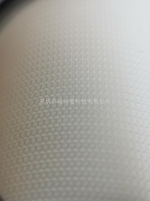 本勾型為特殊魚鉤形狀加厚材質(zhì)勾面有：透明，黑色，普通白色，特白色和耐黃4級(jí)以上產(chǎn)品，本產(chǎn)品特別為運(yùn)動(dòng)器材，戶外運(yùn)動(dòng)用品，鞋材專用有抓牢粘合力要求高的產(chǎn)品設(shè)計(jì)的，產(chǎn)品在下雨天或者受到天氣潮濕時(shí)抓牢粘力不會(huì)下降或者脫落，本款66型射出勾和不抓毛搭配粘牢力強(qiáng)度可以達(dá)到高強(qiáng)粘級(jí)別 深圳市瑞鴻富科技有限公司是集于生產(chǎn)研發(fā)尼龍粘扣帶魔術(shù)貼，射出勾魔術(shù)貼，蘑菇頭魔術(shù)貼，細(xì)軟勾魔術(shù)貼，勾毛同體魔術(shù)貼，不抓毛魔術(shù)貼，發(fā)卷帶魔術(shù)貼，高周波電壓魔術(shù)貼，阻燃型防火魔術(shù)貼，背靠背粘扣魔術(shù)貼捆綁扎帶，背膠沖型魔術(shù)貼，松緊彈力魔術(shù)貼,, 3M魔術(shù)貼，魔術(shù)布/ OK布，注塑袖口魔術(shù)貼，3D VR眼鏡頭帶，運(yùn)動(dòng)器材魔術(shù)貼，醫(yī)用魔術(shù)貼，數(shù)據(jù)線收納皮扣，研磨片魔術(shù)貼，特殊魔術(shù)貼等產(chǎn)品為粘扣捆綁扎帶提供好的解決方案定制加工的大型廠家之一 深圳市瑞鴻富科技有限公司長(zhǎng)期與國(guó)際知名品牌指定研發(fā)生產(chǎn)特殊魔術(shù)貼粘扣帶產(chǎn)品供應(yīng)給ADIDAS ,BECKMANN,LENOVO、HP MOTOROLA、SAMSUNG、SONY ERICSSON、SIEMENS、LG等相關(guān)業(yè)務(wù)廠商，長(zhǎng)期以來并一直與其保持良好穩(wěn)定的合作關(guān)系. This hook type is a special fish hook shape and thickened material. The hook surface includes: transparent, black, ordinary white, extra white and yellow-resistant products above grade 4. This product is especially for sports equipment, outdoor sports goods, and shoe materials. It is designed for products with high requirements. The product will not drop or fall off when it is raining or wet. The adhesion strength of the 66 type injection hook and non-grabbing can reach a high-strength adhesion level. Shenzhen Ruihongfu Technology Co., Ltd. is engaged in the production and development of Velcro Velcro, injection hook Velcro, mushroom head Velcro, soft hook Velcro, hook hair velcro, non-scratching velcro, hair curling tape Velcro, high-frequency voltage Velcro, flame retardant fire-retardant Velcro, back-to-back Velcro Velcro bundling tie, adhesive punching type Velcro, elastic elastic Velcro,, 3M Velcro, Velcro/OK cloth, injection-molded cuff magic Stickers, 3D VR glasses headbands, sports equipment Velcro, medical Velcro, data cable storage leather buckle, abrasive sheet Velcro, special Velcro and other products provide a good solution for the buckle bundling straps and customized processing. one Shenzhen Ruihongfu Technology Co., Ltd. has long been designated to develop and produce special Velcro Velcro products for ADIDAS, BECKMANN, LENOVO, HP MOTOROLA, SAMSUNG, SONY ERICSSON, SIEMENS, LG and other related business manufacturers. It has always maintained a good and stable cooperative relationship with it.